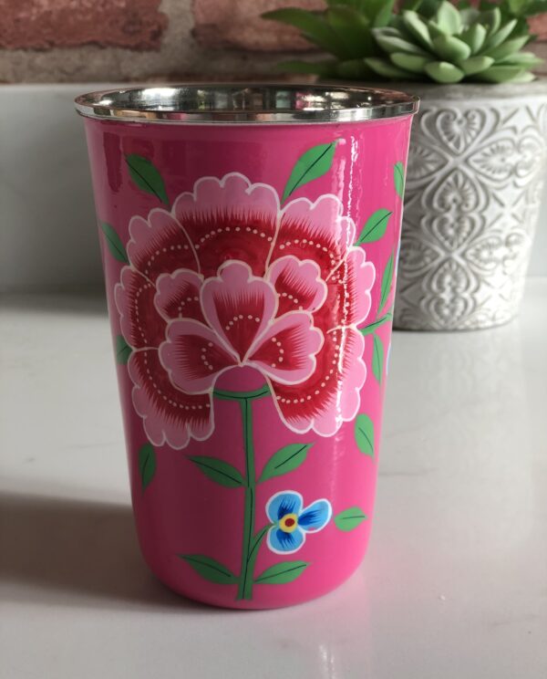 *bright pink enamel tumbler with flower